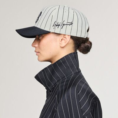 Adidas CASQUETTE Y-3 PINSTRIPE Chalk White M/L - Publicité Adidas CASQUETTE Y-3 PINSTRIPE Chalk White M/L - Publicité