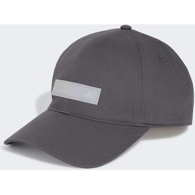Adidas CASQUETTE MUST HAVES Grey Five M/L - Publicité Adidas CASQUETTE MUST HAVES Grey Five M/L - Publicité