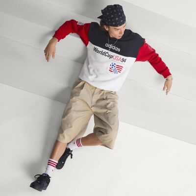 Adidas Sweat-shirt graphique Black / Cloud White M - Publicité Adidas Sweat-shirt graphique Black / Cloud White M - Publicité