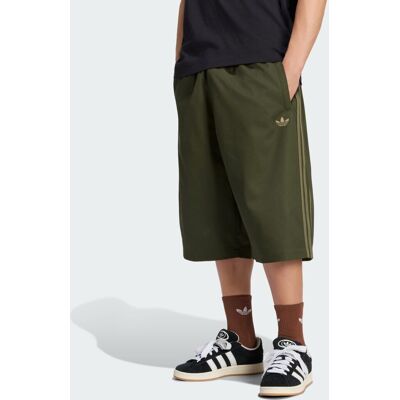Adidas SHORT SERGÉ DE COTON ADICOLOR SST Night Cargo M - Publicité Adidas SHORT SERGÉ DE COTON ADICOLOR SST Night Cargo M - Publicité