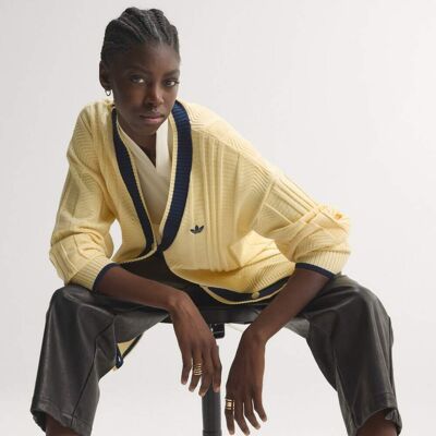 Adidas CARDIGAN À TORSADES Warm Vanilla XS - Publicité Adidas CARDIGAN À TORSADES Warm Vanilla XS - Publicité