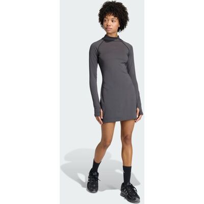 Adidas ROBE MINI Utility Black XL - Publicité Adidas ROBE MINI Utility Black XL - Publicité