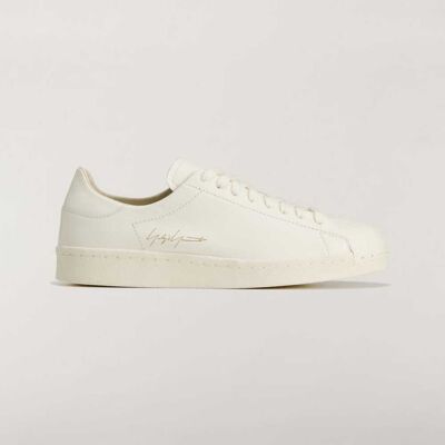 Adidas Chaussure Y-3 SUPERSTAR Off White / Off White / Off White 44 2/3 - Publicité Adidas Chaussure Y-3 SUPERSTAR Off White / Off White / Off White 44 2/3 - Publicité