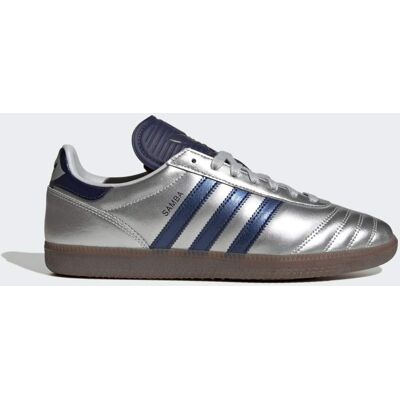 Adidas CHAUSSURE SAMBA JP Silver Metallic / Dark Blue / Gum 44 2/3 - Publicité Adidas CHAUSSURE SAMBA JP Silver Metallic / Dark Blue / Gum 44 2/3 - Publicité