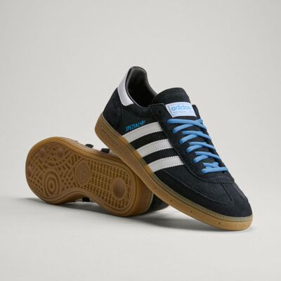 Adidas Chaussure Handball Spezial Argentine Core Black / Cloud White / None 42 2/3 - Publicité Adidas Chaussure Handball Spezial Argentine Core Black / Cloud White / None 42 2/3 - Publicité