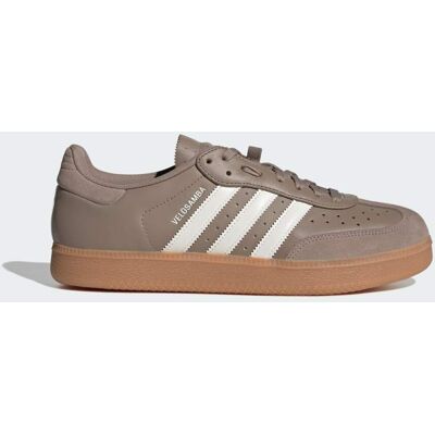 Adidas Chaussure cuir Velosamba Chalky Brown / Chalk White / Core Black 44 - Publicité Adidas Chaussure cuir Velosamba Chalky Brown / Chalk White / Core Black 44 - Publicité