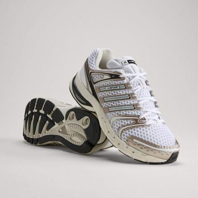 Adidas CHAUSSURE ADISTAR CONTROL5 Cloud White / Orbit Grey / Champagne Met. 46 - Publicité Adidas CHAUSSURE ADISTAR CONTROL5 Cloud White / Orbit Grey / Champagne Met. 46 - Publicité