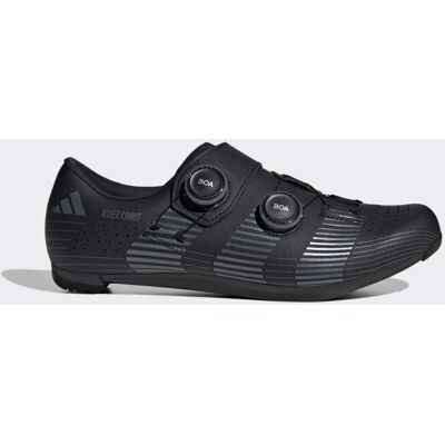 Adidas Chaussure VUELTANO CARBON Core Black / Carbon / Cloud White 48 2/3 - Publicité Adidas Chaussure VUELTANO CARBON Core Black / Carbon / Cloud White 48 2/3 - Publicité