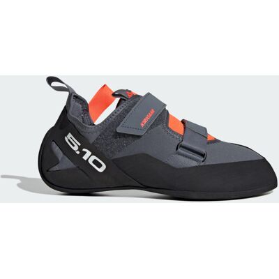 Adidas Chausson d'escalade Five Ten Kirigami Onix / Core Black / Solar Red 39 1/3 - Publicité Adidas Chausson d'escalade Five Ten Kirigami Onix / Core Black / Solar Red 39 1/3 - Publicité