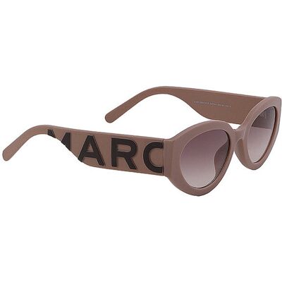 Marc Jacobs Lunettes de soleil MARC 694/G/S/54 beige - Publicité Marc Jacobs Lunettes de soleil MARC 694/G/S/54 beige - Publicité