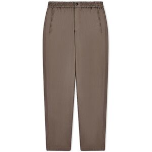Emporio Armani Chino marron clair 52 - Publicité Emporio Armani Chino marron clair 52 - Publicité