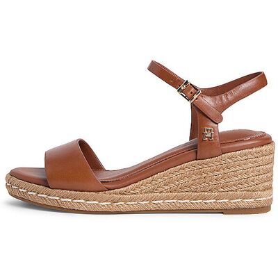 Tommy Hilfiger Sandales camel 38 - Publicité Tommy Hilfiger Sandales camel 38 - Publicité
