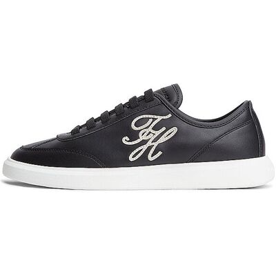 Tommy Hilfiger Sneaker TH ICON noir 41 - Publicité Tommy Hilfiger Sneaker TH ICON noir 41 - Publicité