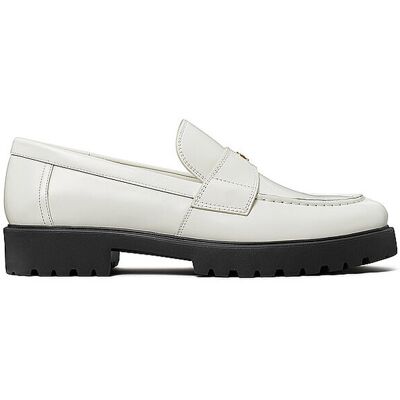 Tory Burch Mocassins CLASSIC LUG blanc 36 1/2 - Publicité Tory Burch Mocassins CLASSIC LUG blanc 36 1/2 - Publicité