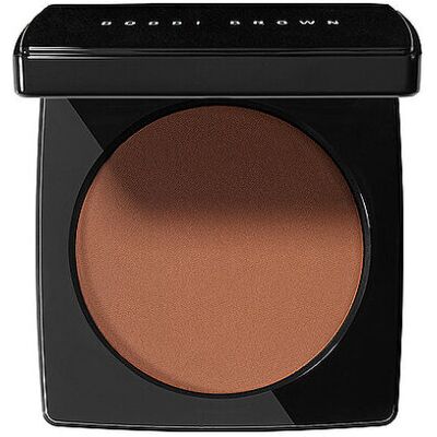 Bobbi Brown Poudre Bronzante Naturelle Dorée - Poudre Bronzante - Publicité Bobbi Brown Poudre Bronzante Naturelle Dorée - Poudre Bronzante - Publicité