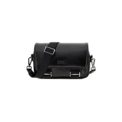 Sac bandoulière fermeture par rabat et bouton Guess Boston Noir TU - Publicité Sac bandoulière fermeture par rabat et bouton Guess Boston Noir TU - Publicité