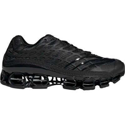 Baskets basses adidas Megaride F50 Noir 47 1/3 - Publicité Baskets basses adidas Megaride F50 Noir 47 1/3 - Publicité
