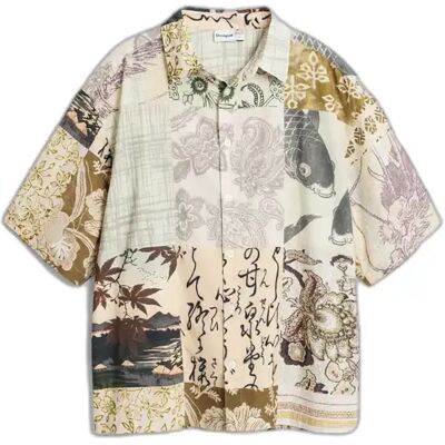 Chemise avec un patch imprimé Desigual Blanc S - Publicité Chemise avec un patch imprimé Desigual Blanc S - Publicité