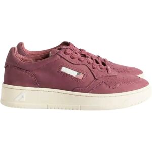 Baskets Femme Autry NN04 low Rouge 39 - Publicité Baskets Femme Autry NN04 low Rouge 39 - Publicité