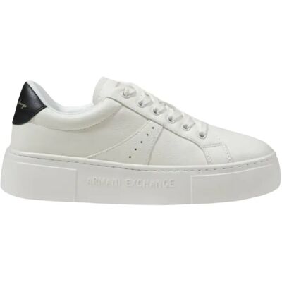 Giorgio Armani Baskets femme Armani Exchange XDX179 XV930 Blanc 40 - Publicité Giorgio Armani Baskets femme Armani Exchange XDX179 XV930 Blanc 40 - Publicité