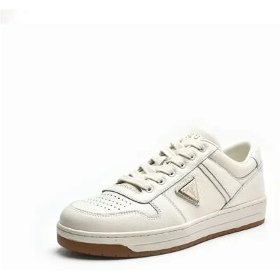 Baskets Guess Uddent Beige 43 - Publicité Baskets Guess Uddent Beige 43 - Publicité