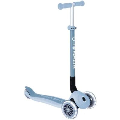 Patinette Globber Primo Foldable Plus Lights Eco 3 roues Bleu ciel - Publicité Patinette Globber Primo Foldable Plus Lights Eco 3 roues Bleu ciel - Publicité
