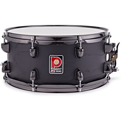 Premier Artist 14" x 6.5" Birch Snare Drum Stealth Black - Publicité Premier Artist 14" x 6.5" Birch Snare Drum Stealth Black - Publicité