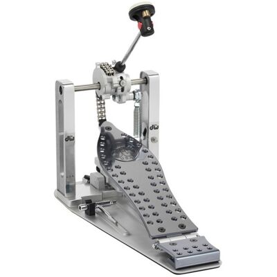DW Drums Machined Chain Drive Single Bass Drum Pedal - Publicité DW Drums Machined Chain Drive Single Bass Drum Pedal - Publicité