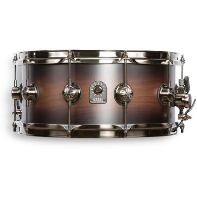 Natal Originals Walnut 14 x 6.5" Snare Drum Vintage Burst - Publicité Natal Originals Walnut 14 x 6.5" Snare Drum Vintage Burst - Publicité