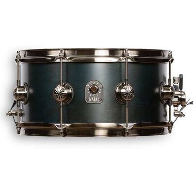 Natal Originals Walnut 13 x 6.5 Snare Drum Cerulean Blue - Publicité Natal Originals Walnut 13 x 6.5 Snare Drum Cerulean Blue - Publicité