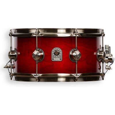 Natal Originals Walnut 13 x 6.5 Snare Drum Sunburst - Publicité Natal Originals Walnut 13 x 6.5 Snare Drum Sunburst - Publicité