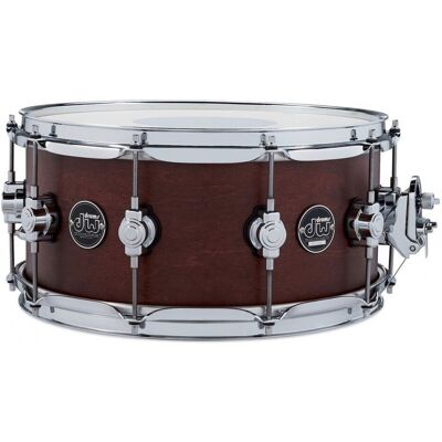 DW Drums DW Performance Series 14 x 6.5" Snare Drum Satin Oil Tobacco Stain - Publicité DW Drums DW Performance Series 14 x 6.5" Snare Drum Satin Oil Tobacco Stain - Publicité