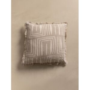 Tina coussin beige - Kenay Home - Publicité Tina coussin beige - Kenay Home - Publicité