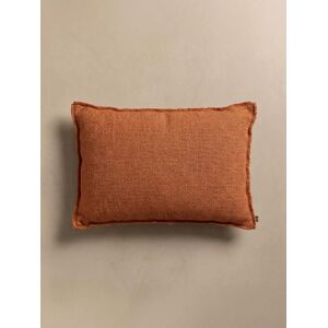 Lisse coussin grenat - Kenay Home - Publicité Lisse coussin grenat - Kenay Home - Publicité
