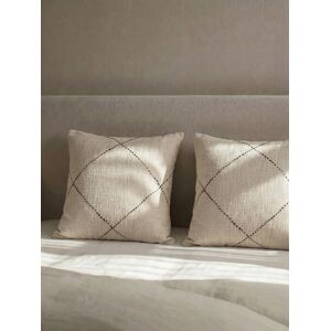 Duake Lot 2 coussins blancs - Kenay Home - Publicité Duake Lot 2 coussins blancs - Kenay Home - Publicité