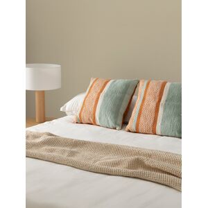 Pisco-Obi Ensemble 2 coussins multicolores et plaid beige - Kenay Home - Publicité Pisco-Obi Ensemble 2 coussins multicolores et plaid beige - Kenay Home - Publicité