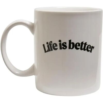 Mister Tee Tasse Life Is Better Blanc Unisexe - Publicité Mister Tee Tasse Life Is Better Blanc Unisexe - Publicité