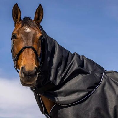 Couvre-cou pour cheval Equithème Tyrex 600D 200g Noir - Publicité Couvre-cou pour cheval Equithème Tyrex 600D 200g Noir - Publicité