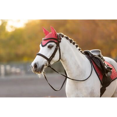 Bonnet pour jouet équitation LeMieux Mini Classic Rouge - Publicité Bonnet pour jouet équitation LeMieux Mini Classic Rouge - Publicité