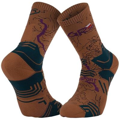 Chaussettes de randonnée BV SPORT SOCQUETTE TREK GR "HAUTE - POLYAMIDE" GR20 (MARRON/VERT) 45-47 - Publicité Chaussettes de randonnée BV SPORT SOCQUETTE TREK GR "HAUTE - POLYAMIDE" GR20 (MARRON/VERT) 45-47 - Publicité