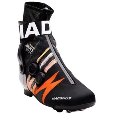Chaussures de skating MADSHUS REDLINE SKATE X BOA (Noir/Orange) Homme - 2026 44 - Publicité Chaussures de skating MADSHUS REDLINE SKATE X BOA (Noir/Orange) Homme - 2026 44 - Publicité