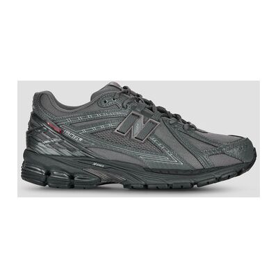 Baskets basses New Balance 1906 Gris - Publicité Baskets basses New Balance 1906 Gris - Publicité