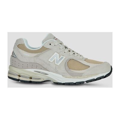 Baskets basses New Balance 2002 Beige - Publicité Baskets basses New Balance 2002 Beige - Publicité
