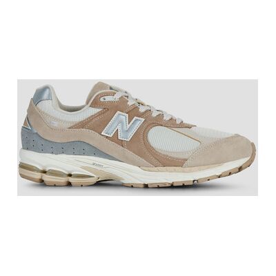 Baskets basses New Balance 2002 Beige - Publicité Baskets basses New Balance 2002 Beige - Publicité