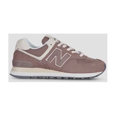Baskets basses New Balance 574 Marron - Publicité Baskets basses New Balance 574 Marron - Publicité