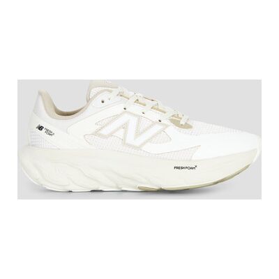Chaussures New Balance TRAINER Beige - Publicité Chaussures New Balance TRAINER Beige - Publicité