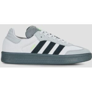 Baskets basses adidas SAMBA XLG Gris - Publicité Baskets basses adidas SAMBA XLG Gris - Publicité