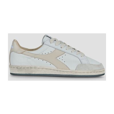 Baskets basses Diadora Prestige Used Blanc - Publicité Baskets basses Diadora Prestige Used Blanc - Publicité