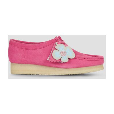 Derbies Clarks Originals Wallabee. Rose - Publicité Derbies Clarks Originals Wallabee. Rose - Publicité