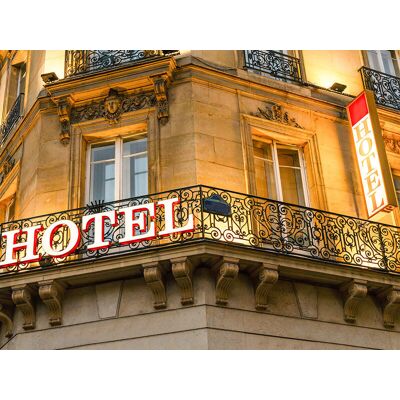 SBX Séjour romantique de 3 jours en hôtel étoilé - Publicité SBX Séjour romantique de 3 jours en hôtel étoilé - Publicité